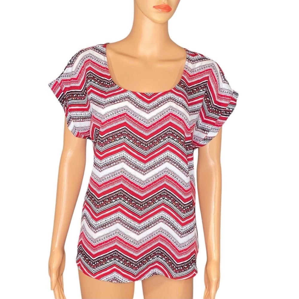 Pink Republic Chevron Pattern Blouse Scoop Neck Top Flutter Cap Sleeves SZ L